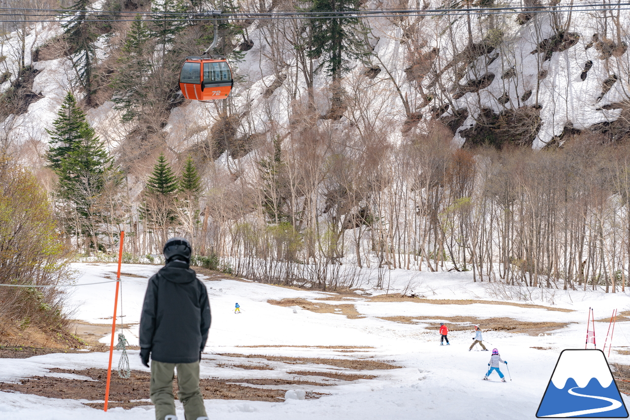 札幌国際スキー場｜THE LAST DAY!!ありがとう、2021-2022ウィンターシーズン。営業最終日は、晴天が一転、まさかの『名残の雪』が…。